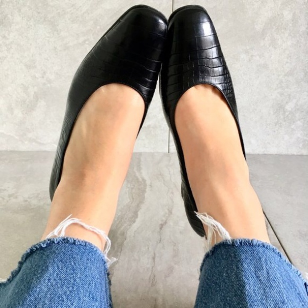 NWOT Salvatore Ferragamo Vintage 90s Gator Heels Womens Size 8 Narrow Black Pump - Picture 2 of 8